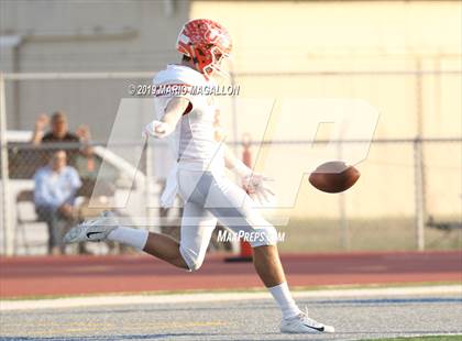 Thumbnail 2 in United @ Mission (UIL 6A D1 Bi-District Playoff) photogallery.