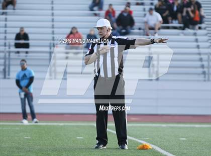 Thumbnail 2 in United @ Mission (UIL 6A D1 Bi-District Playoff) photogallery.