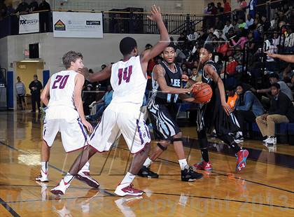 Thumbnail 1 in Huntsville vs. Lee photogallery.