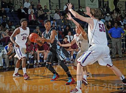 Thumbnail 1 in Huntsville vs. Lee photogallery.