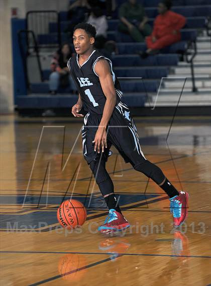 Thumbnail 3 in Huntsville vs. Lee photogallery.