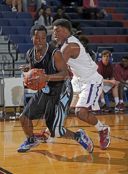 Thumbnail 1 in Huntsville vs. Lee photogallery.