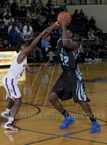 Thumbnail 1 in Huntsville vs. Lee photogallery.