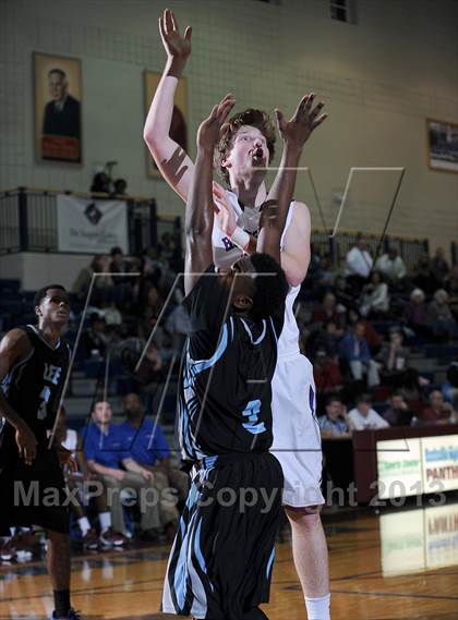Thumbnail 1 in Huntsville vs. Lee photogallery.
