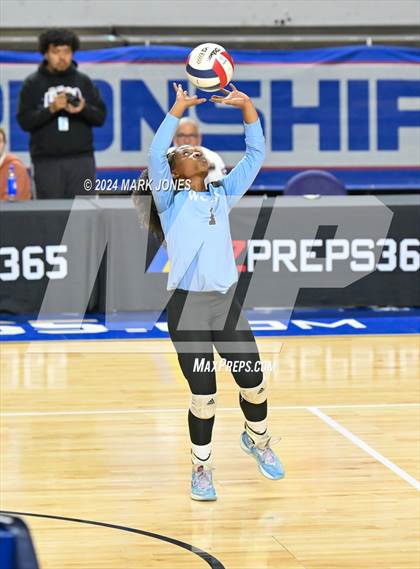 Thumbnail 1 in Estrella Foothills vs. Mica Mountain (AIA 4A Final) photogallery.