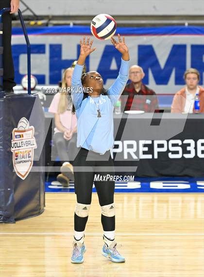 Thumbnail 2 in Estrella Foothills vs. Mica Mountain (AIA 4A Final) photogallery.