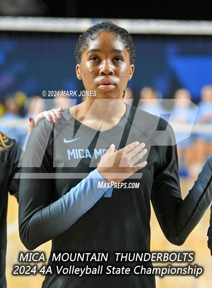 Thumbnail 2 in Estrella Foothills vs. Mica Mountain (AIA 4A Final) photogallery.