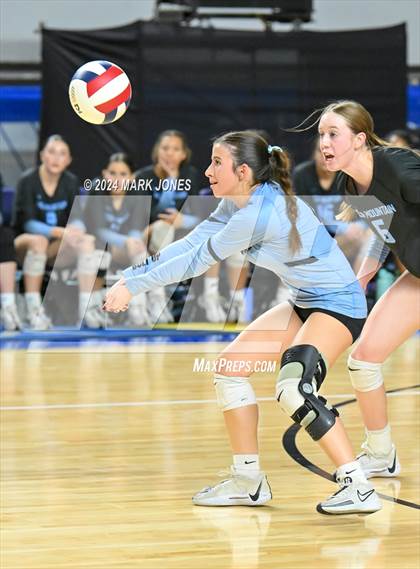 Thumbnail 3 in Estrella Foothills vs. Mica Mountain (AIA 4A Final) photogallery.