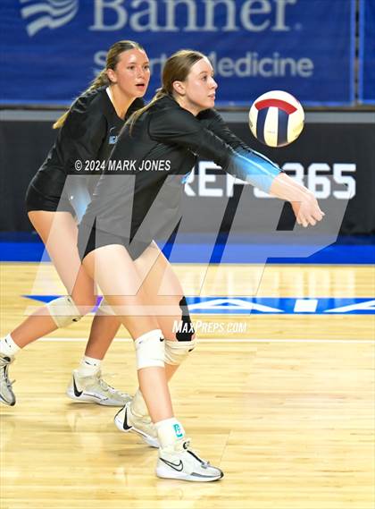 Thumbnail 1 in Estrella Foothills vs. Mica Mountain (AIA 4A Final) photogallery.