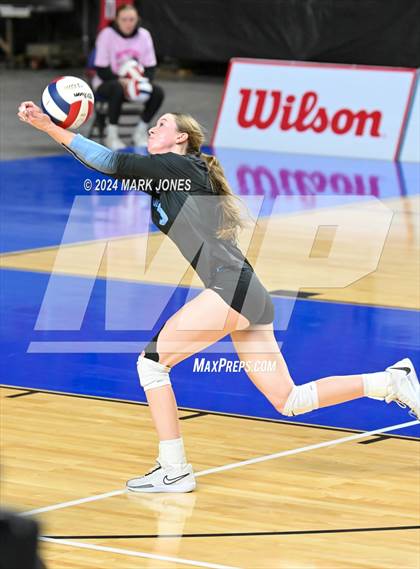 Thumbnail 2 in Estrella Foothills vs. Mica Mountain (AIA 4A Final) photogallery.