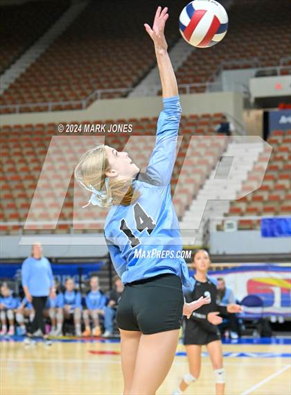 Thumbnail 3 in Estrella Foothills vs. Mica Mountain (AIA 4A Final) photogallery.