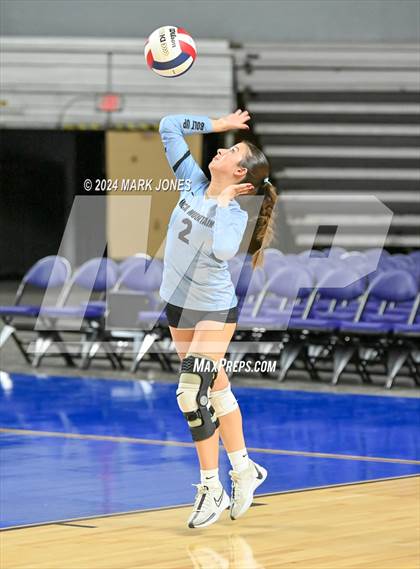 Thumbnail 2 in Estrella Foothills vs. Mica Mountain (AIA 4A Final) photogallery.
