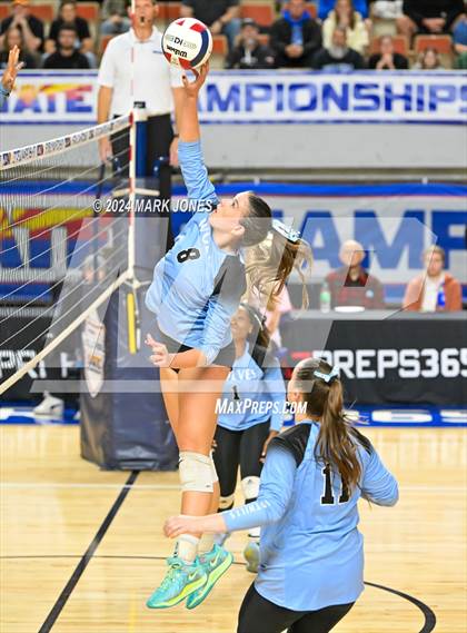 Thumbnail 3 in Estrella Foothills vs. Mica Mountain (AIA 4A Final) photogallery.