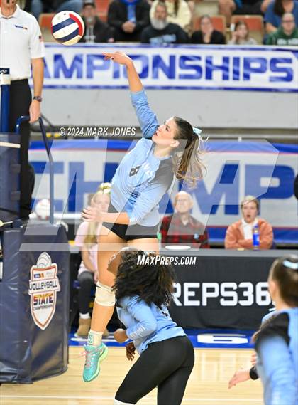 Thumbnail 1 in Estrella Foothills vs. Mica Mountain (AIA 4A Final) photogallery.