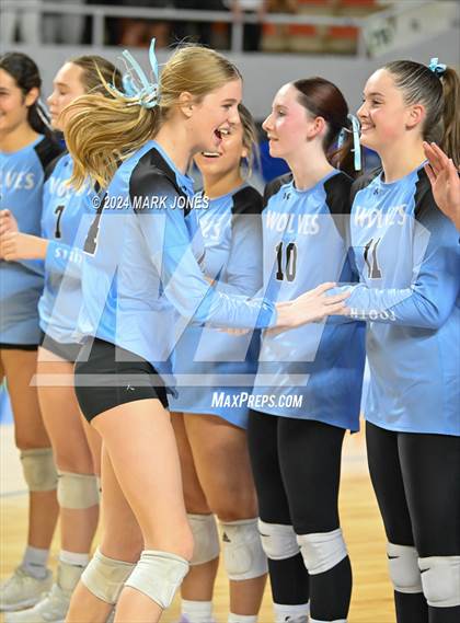 Thumbnail 3 in Estrella Foothills vs. Mica Mountain (AIA 4A Final) photogallery.
