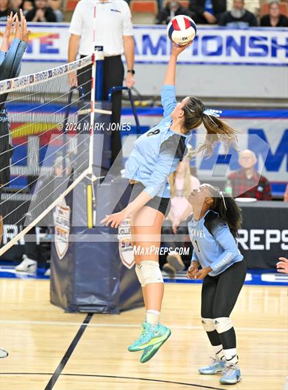 Thumbnail 3 in Estrella Foothills vs. Mica Mountain (AIA 4A Final) photogallery.