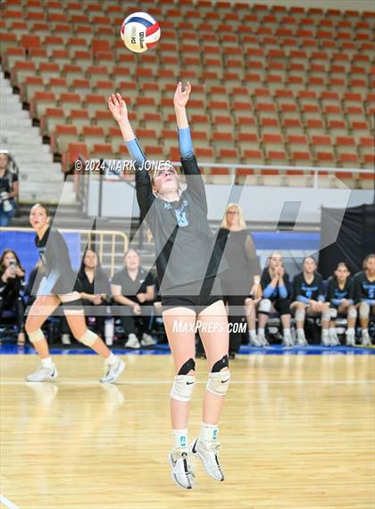 Thumbnail 3 in Estrella Foothills vs. Mica Mountain (AIA 4A Final) photogallery.
