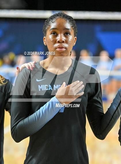 Thumbnail 1 in Estrella Foothills vs. Mica Mountain (AIA 4A Final) photogallery.