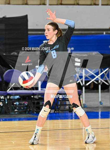 Thumbnail 2 in Estrella Foothills vs. Mica Mountain (AIA 4A Final) photogallery.