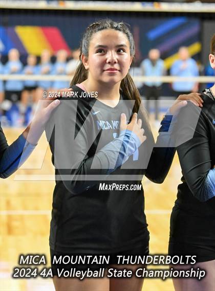 Thumbnail 3 in Estrella Foothills vs. Mica Mountain (AIA 4A Final) photogallery.