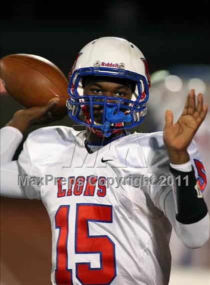 Thumbnail 3 in Lovejoy vs. Henderson (3A Division 1 Region 2 Quarterfinals) photogallery.