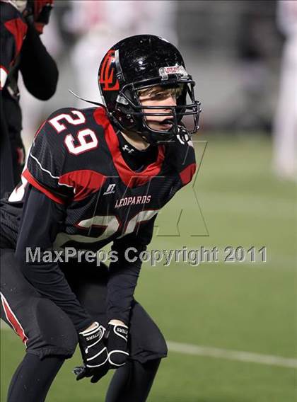Thumbnail 3 in Lovejoy vs. Henderson (3A Division 1 Region 2 Quarterfinals) photogallery.