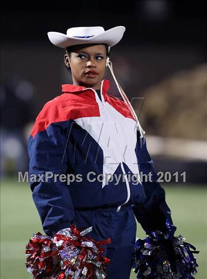 Thumbnail 3 in Lovejoy vs. Henderson (3A Division 1 Region 2 Quarterfinals) photogallery.