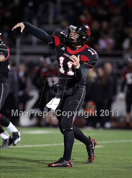 Thumbnail 3 in Lovejoy vs. Henderson (3A Division 1 Region 2 Quarterfinals) photogallery.