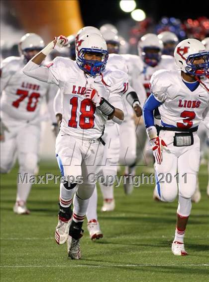 Thumbnail 1 in Lovejoy vs. Henderson (3A Division 1 Region 2 Quarterfinals) photogallery.