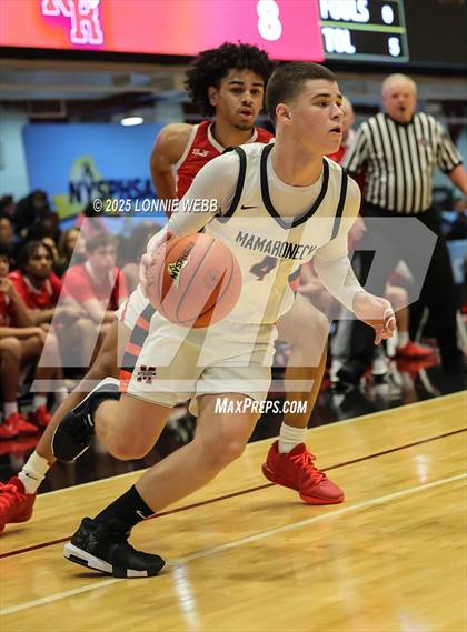 Thumbnail 3 in Mamaroneck vs. North Rockland (NYSPHSAA Sectional 1 Class AAA Semifinal) photogallery.
