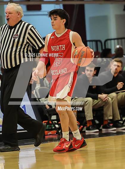 Thumbnail 2 in Mamaroneck vs. North Rockland (NYSPHSAA Sectional 1 Class AAA Semifinal) photogallery.