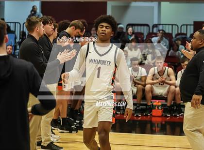 Thumbnail 1 in Mamaroneck vs. North Rockland (NYSPHSAA Sectional 1 Class AAA Semifinal) photogallery.