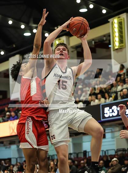Thumbnail 2 in Mamaroneck vs. North Rockland (NYSPHSAA Sectional 1 Class AAA Semifinal) photogallery.