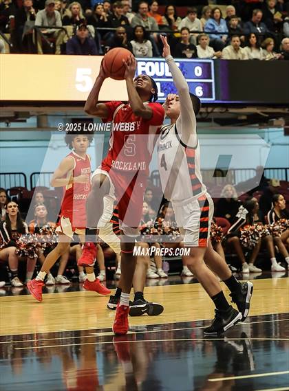 Thumbnail 1 in Mamaroneck vs. North Rockland (NYSPHSAA Sectional 1 Class AAA Semifinal) photogallery.