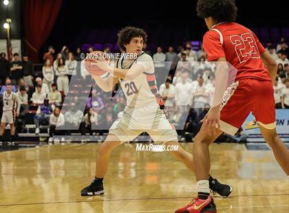 Thumbnail 1 in Mamaroneck vs. North Rockland (NYSPHSAA Sectional 1 Class AAA Semifinal) photogallery.