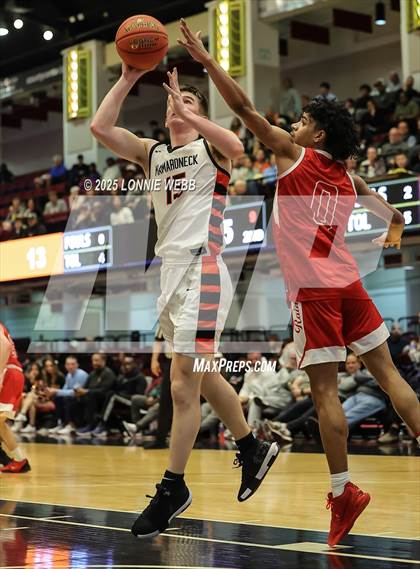 Thumbnail 1 in Mamaroneck vs. North Rockland (NYSPHSAA Sectional 1 Class AAA Semifinal) photogallery.