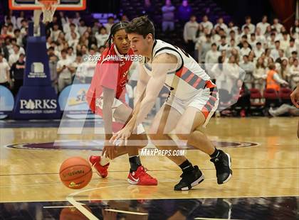 Thumbnail 1 in Mamaroneck vs. North Rockland (NYSPHSAA Sectional 1 Class AAA Semifinal) photogallery.