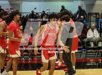 Thumbnail 2 in Mamaroneck vs. North Rockland (NYSPHSAA Sectional 1 Class AAA Semifinal) photogallery.