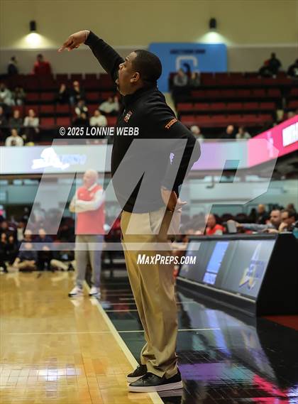 Thumbnail 3 in Mamaroneck vs. North Rockland (NYSPHSAA Sectional 1 Class AAA Semifinal) photogallery.