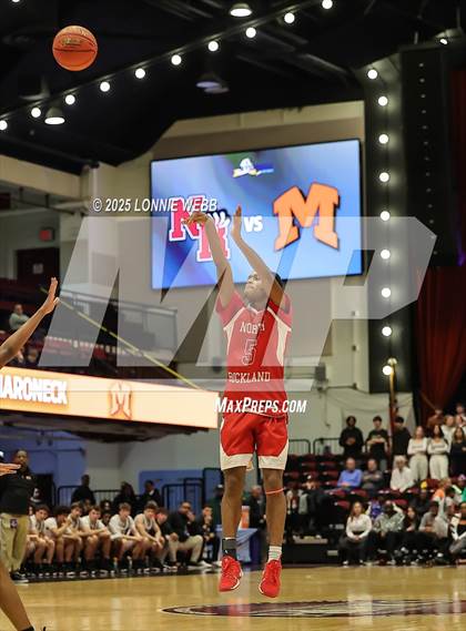 Thumbnail 1 in Mamaroneck vs. North Rockland (NYSPHSAA Sectional 1 Class AAA Semifinal) photogallery.