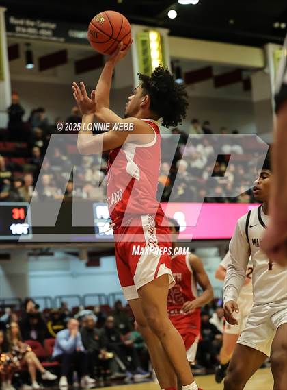 Thumbnail 3 in Mamaroneck vs. North Rockland (NYSPHSAA Sectional 1 Class AAA Semifinal) photogallery.