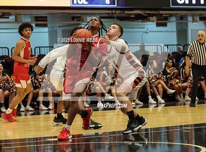 Thumbnail 3 in Mamaroneck vs. North Rockland (NYSPHSAA Sectional 1 Class AAA Semifinal) photogallery.