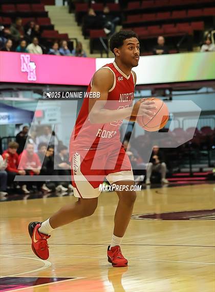 Thumbnail 1 in Mamaroneck vs. North Rockland (NYSPHSAA Sectional 1 Class AAA Semifinal) photogallery.