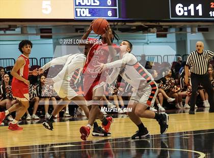 Thumbnail 2 in Mamaroneck vs. North Rockland (NYSPHSAA Sectional 1 Class AAA Semifinal) photogallery.
