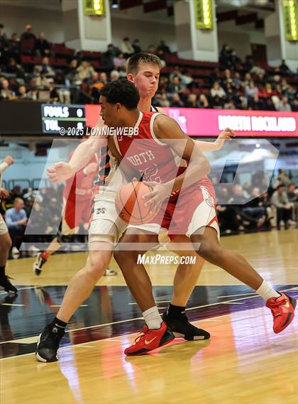 Thumbnail 2 in Mamaroneck vs. North Rockland (NYSPHSAA Sectional 1 Class AAA Semifinal) photogallery.