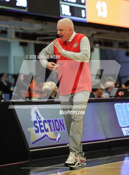 Thumbnail 2 in Mamaroneck vs. North Rockland (NYSPHSAA Sectional 1 Class AAA Semifinal) photogallery.