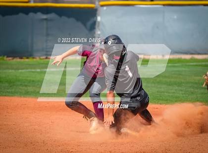 Thumbnail 3 in Hamilton vs. Liolani photogallery.