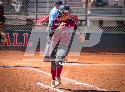 Thumbnail 3 in Hamilton vs. Liolani photogallery.