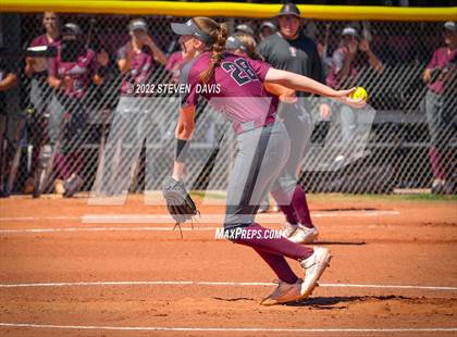 Thumbnail 2 in Hamilton vs. Liolani photogallery.