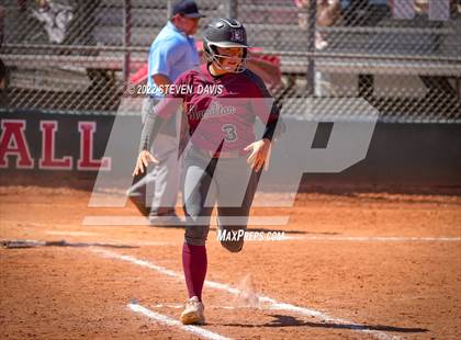 Thumbnail 2 in Hamilton vs. Liolani photogallery.